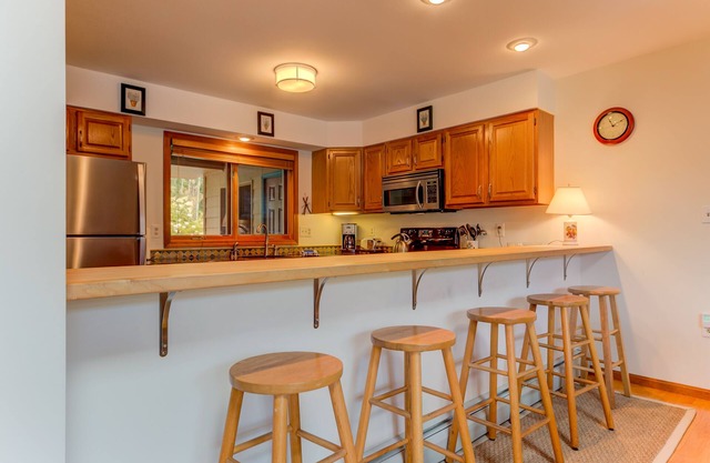Mt Washington Place 4 bedroom, 3.5 bath home ready for all your vacation needs