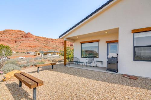 Mtn Views and Gas Grill Kanab Getaway!