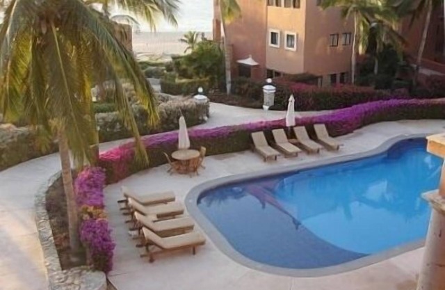 Luxury Penthouse - White Sand and Turquoise Water