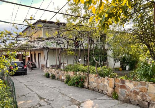 My home udabno