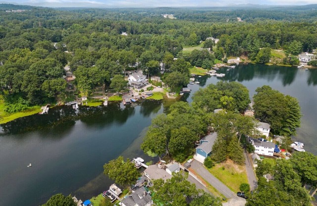 My Lake House w/dock and kayaks
