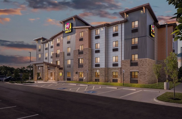 My Place Hotel-Bentonville Rogers AR