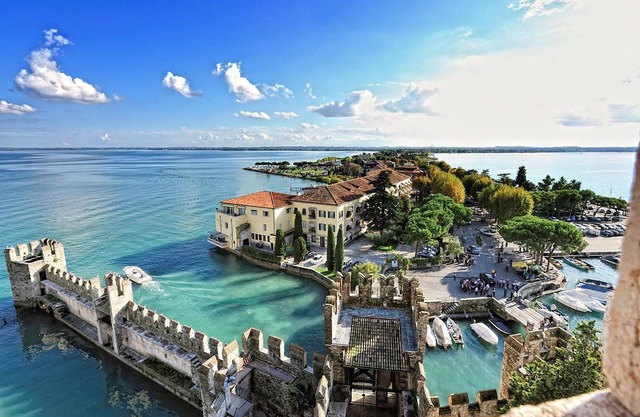 My Rental Homes - Villabella with amazing view and private garden of about 5500 sqm