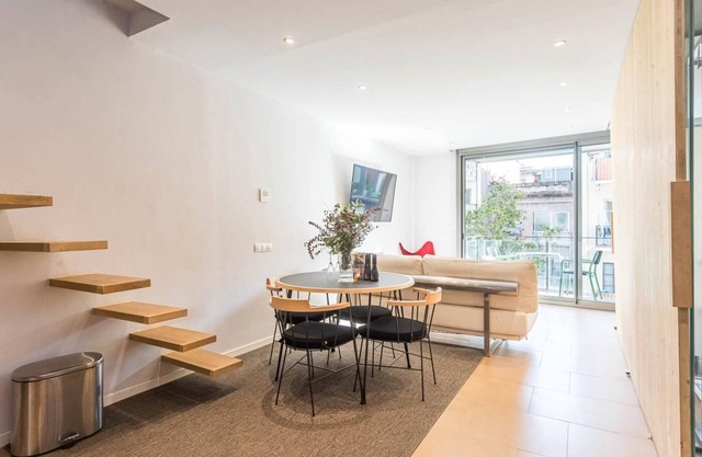 My Space Barcelona apartment with large terrace close to Barraquer clinic