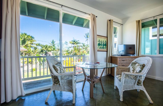 N. Shore Maui -Kuau Studio by the beach