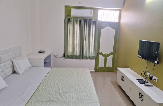 N-Square Home Stay - Feel Home!