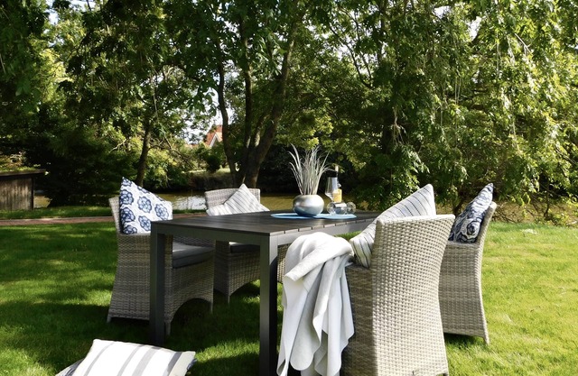 Nagelneue Eg-ferienwohnung Direkt an der Greetsieler Gracht mit Wasserzugang