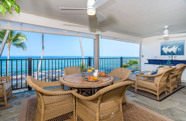 Nalu Bliss- Amazing 2BR Waterfront Location on Alii Dr Close to Town and Beaches