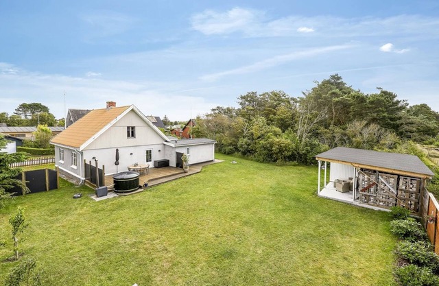 "Nanja" - 250m from the sea by Interhome