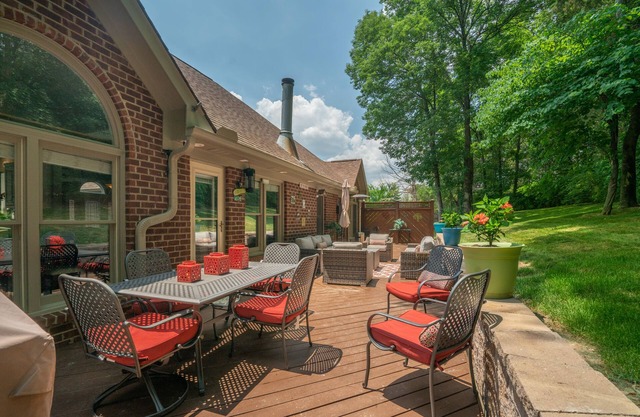 Nashville Corporate Rental: quick access to BNA, Priest Lake and Attractions!