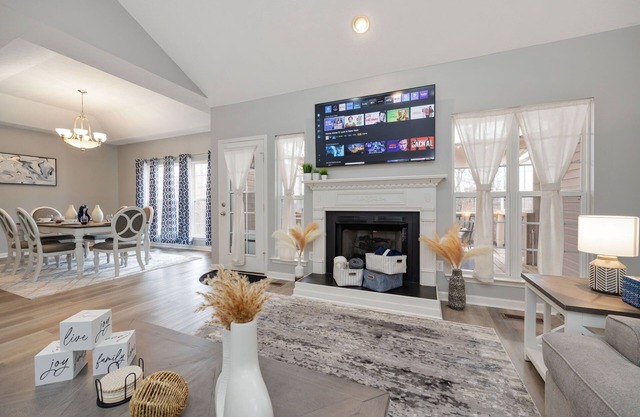 Nashville Getaway: Spacious & Family Friendly - Book With Us Today!