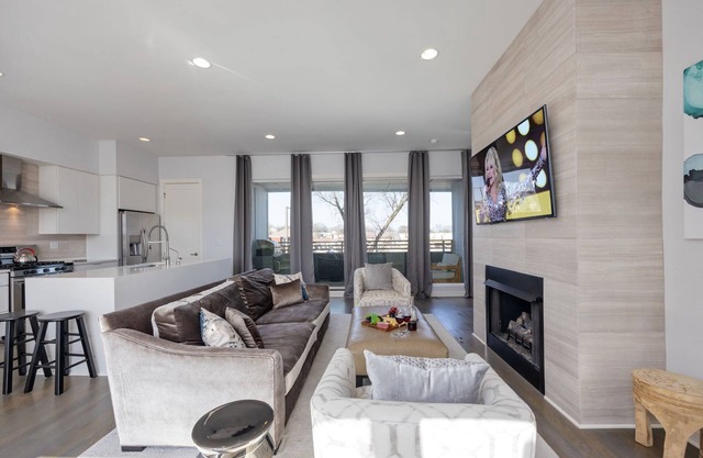 Nashville Notes - Sleeps 8 - Mins to Broadway!