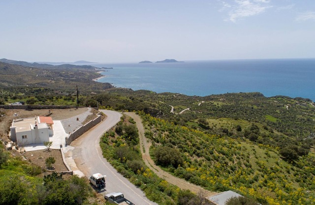 Natassa's view - Spectactular Sea View amidst Nature