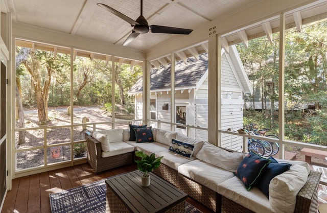 Nature Lovers Dream Home Light & Bright Nestled in the Live Oaks Both Clubs