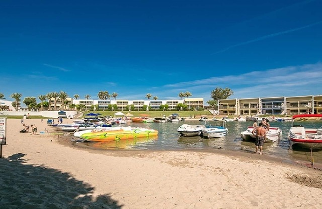 Nautical Inn Beachfront Resort - Rental Week