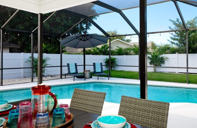 Near Anna Maria Island 4 bedroom, luxury home, heated pool, pet friendly