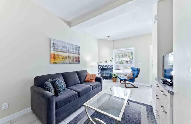 NEAR BANFF Spacious 2 bedroom Townhouse