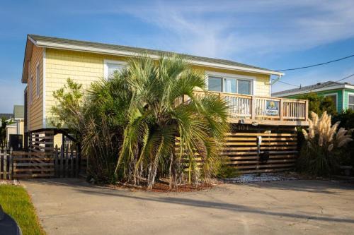 Near Beach Dining & Shops Private Hot Tub