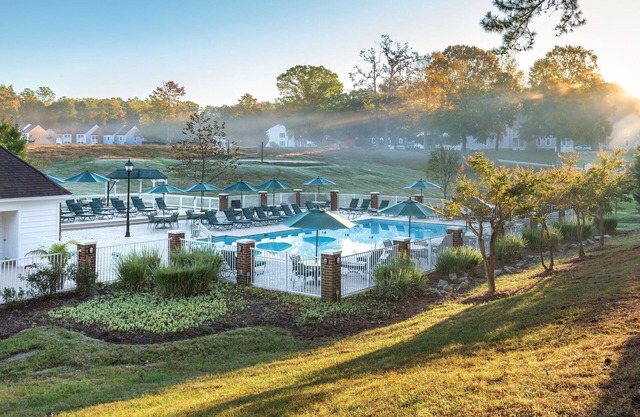 Near Coloinal Williamsburg - Patriots' Place - 2 bedroom deluxe lockoff