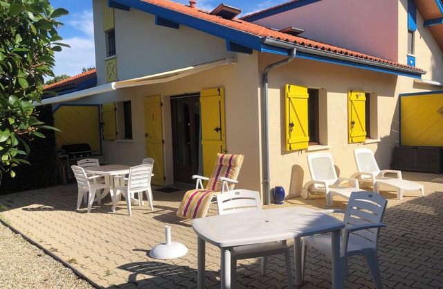 NEAR CONTIS NICE HOUSE IN QUIET RESIDENCE