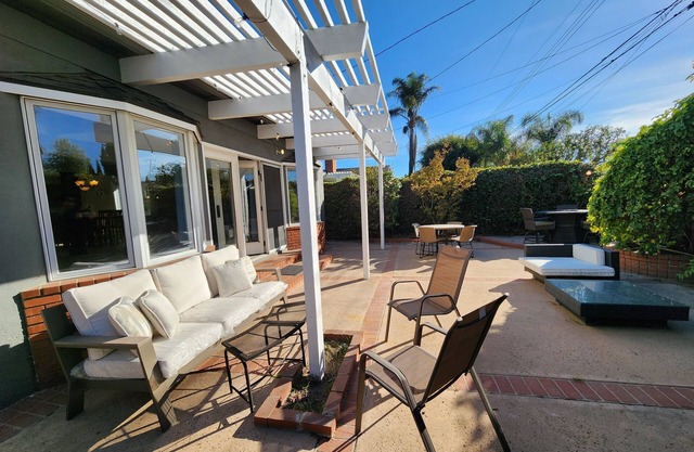 Near the beach and central located