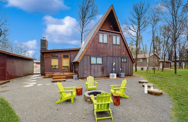 Nekoosa Albatross A-Frame – Lake Sherwood WI, Town of Rome, near Sand Valley.