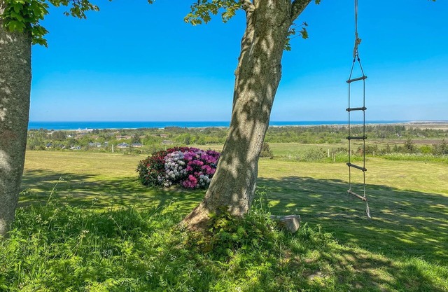 "Nella" - 1.2km from the sea by Interhome