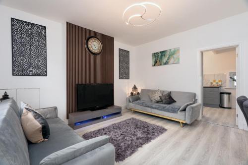 Nelson cottage- WiFi-parking-M65-Hospital- town -food- shops- contractor
