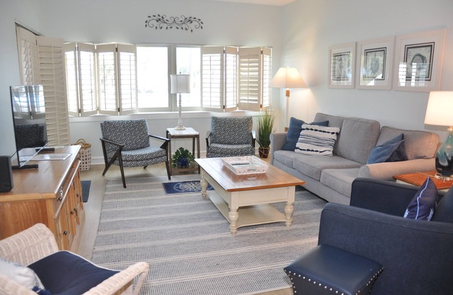 NEVER use the elevator just 6 steps down lead to pool & beach PERFECT Location