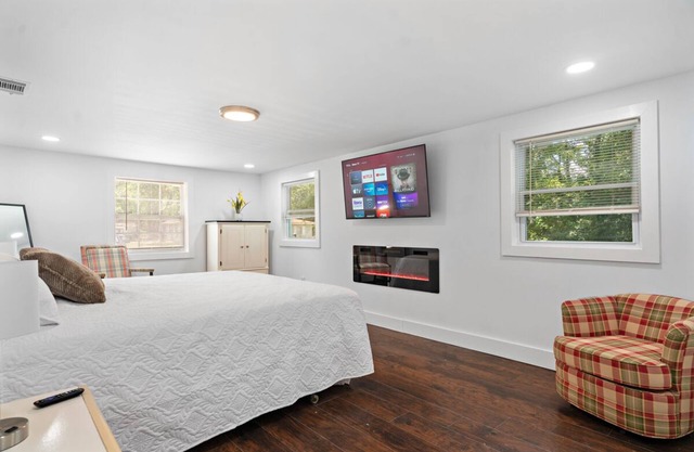 NEW! 19 Minutes from Savannah Historic District
