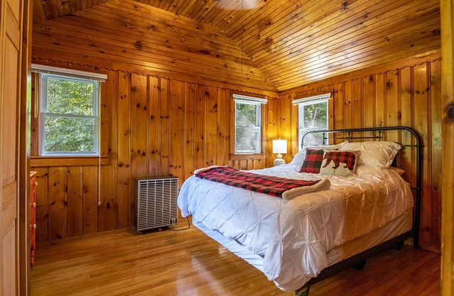 ❤️New! 2.5 mi to Whiteface- ADK Cabin w/Fire pit