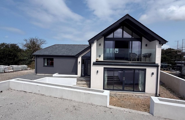 New 3 double bedroom modern luxury countryside home near Perranporth seaside