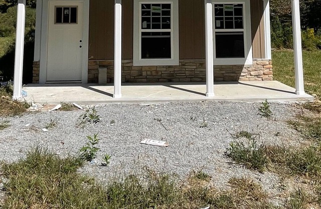 NEW 3BR 2.5BA Barndo on Beautiful Lake Cumberland available March 2024!