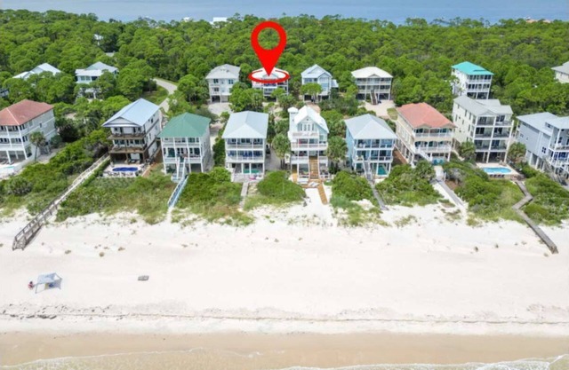 New 4 bedroom- St. George Island Pet Freindly