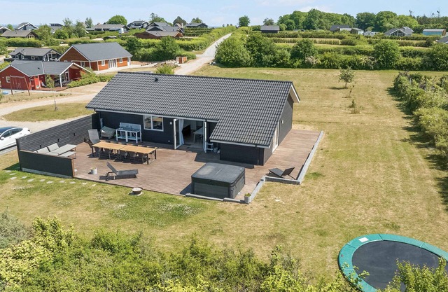 New and modern holiday home with hot tub