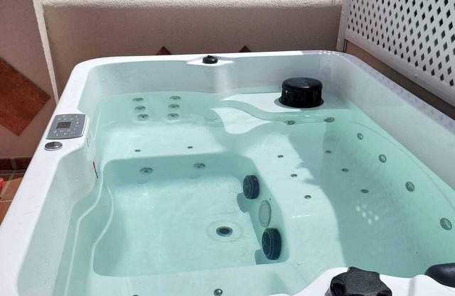 NEW! BenalBeach Lux - Jacuzzi, Beachfront, Big Terrace - 506