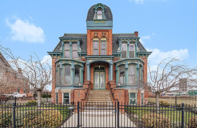 NEW! Brush Park Brilliance! Walk->Stadiums DT Luxe 3BR