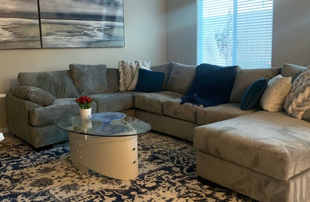 New build new furniture 10mins to allegiant across from M resort 5 bedroom 6bed