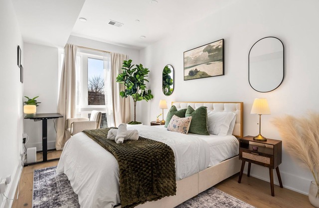 New build-stylish-cozy room,DC’s Best Dining & Attractions