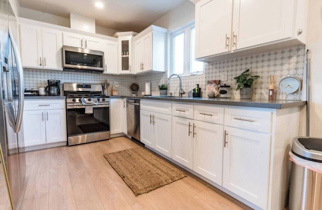 New Calm & Cozy 2bd Townhome 10 min from Universal