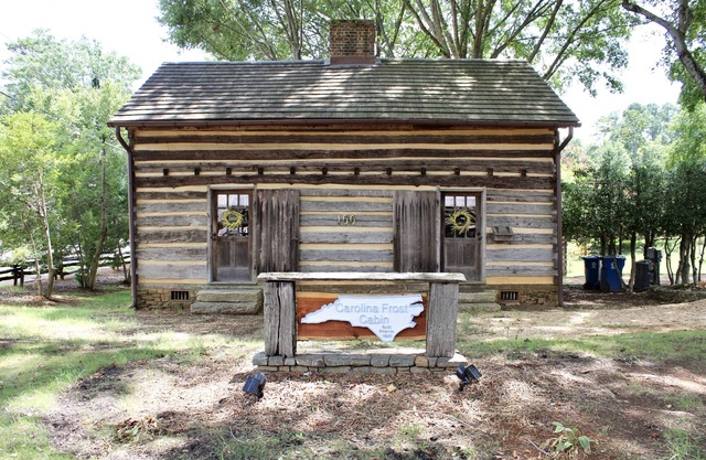New! Carolina Frost Cabin in Downtown Mocksville