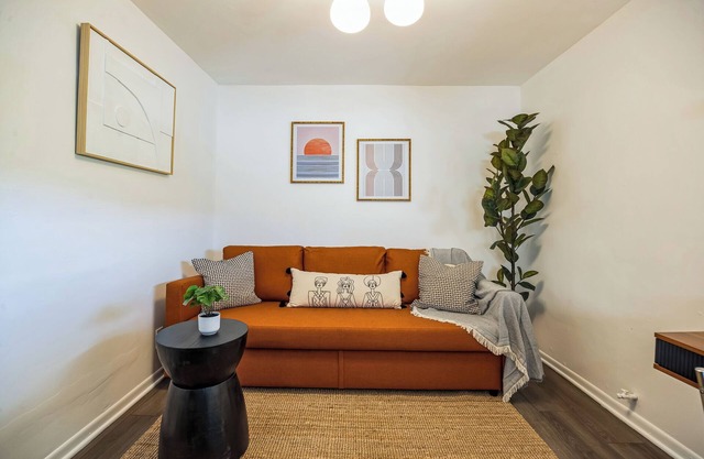 New/Central/Highland Park+EV+10min>DTLA+Dodgers