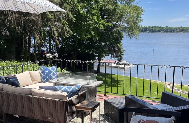 NEW! Chain O’ Lakes Getaway: Waterfront Fun