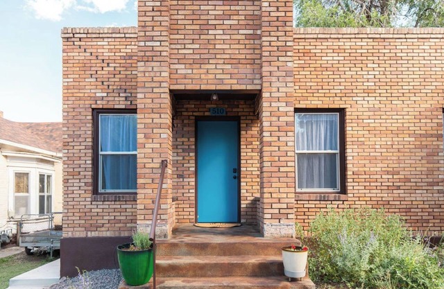 New · Charming Downtown Retreat with Hot Tub