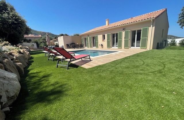 New, comfortable house close to the village. 10 minutes from Calvi's beaches.