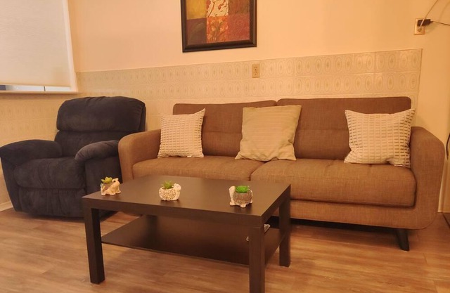 New Comfy 1 BDR apartment close to Downtown and Metro