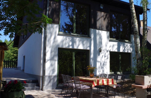 NEW - Cottage on the lake only 750m forest path to Libbesickesee
