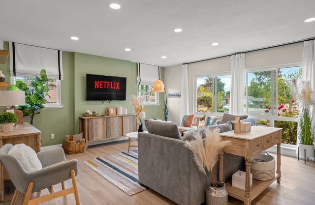 @New & Cozy 3B/2B Near Ontario Airport and Toyota Arena