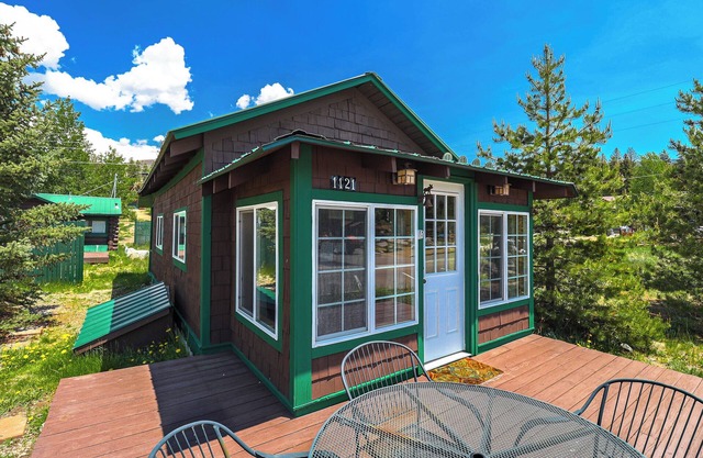 NEW! Cozy Pine Cabin - Pet-Friendly - 1 Bedroom Authentic Cabin