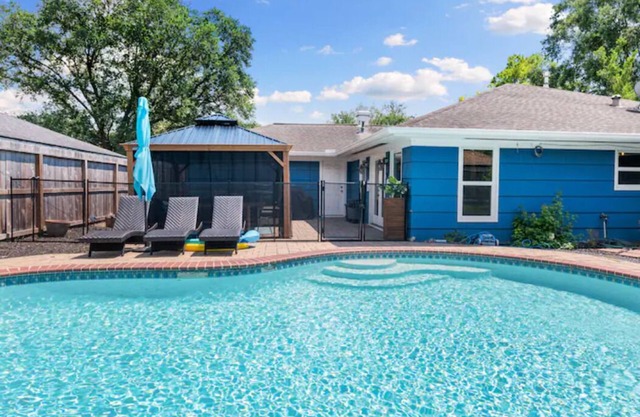 NEW! Crystal Blue Urban Sanctuary near NRG MDACC